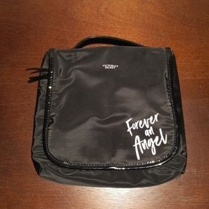 VS Hanging Makeup Bag